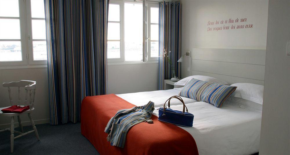 Hotel Du Centre - Chez Janie 로스코프 외부 사진